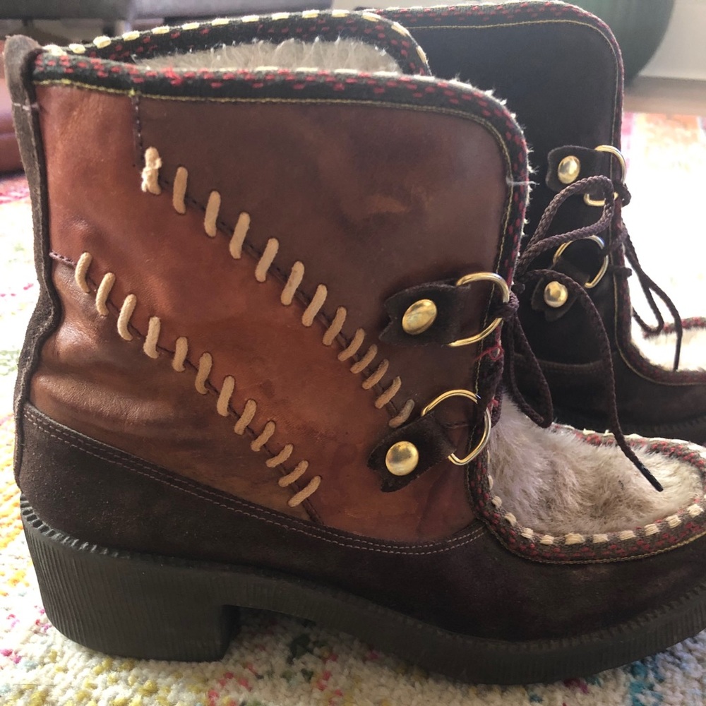 Vintage Moccasin Boots 8/39
